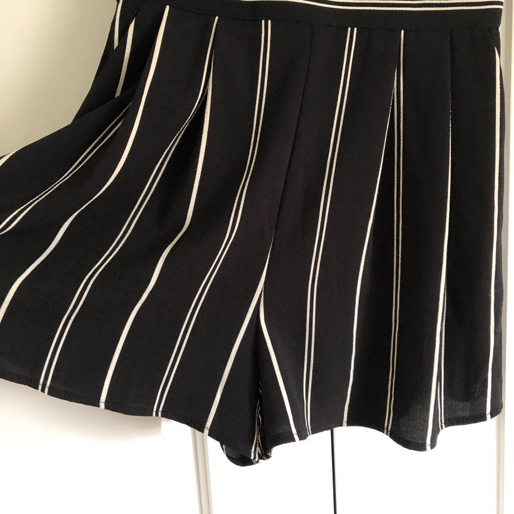 Striped romper - Picture 5 of 9